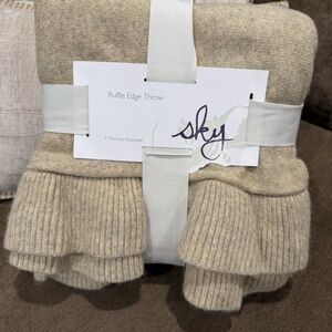 Sky Ruffle Edge Knit Throw, 50 X 70 - Exclusive NWT